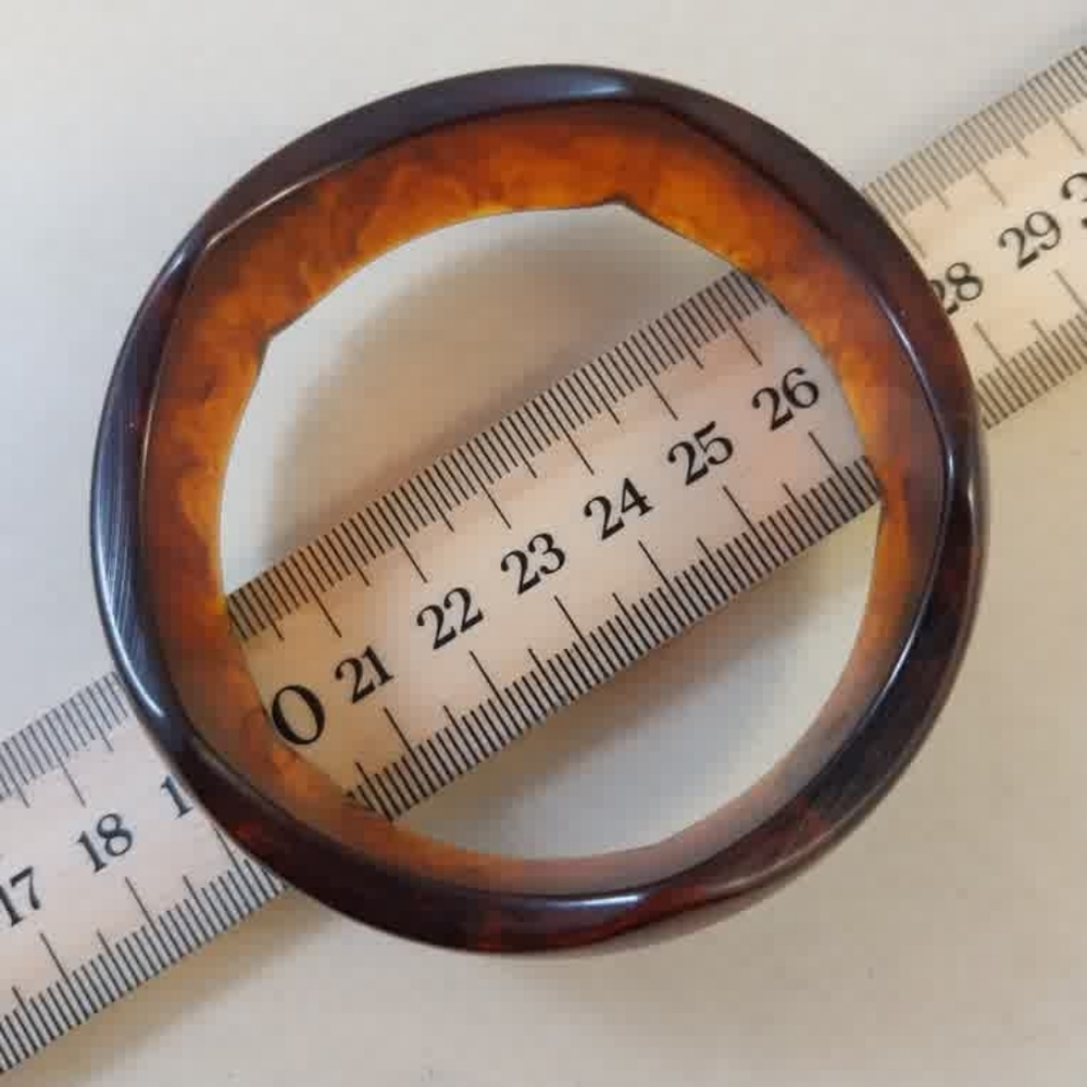 Vintage Bakelite Root-Beer Bangle Bracelet - Picture 5 of 9